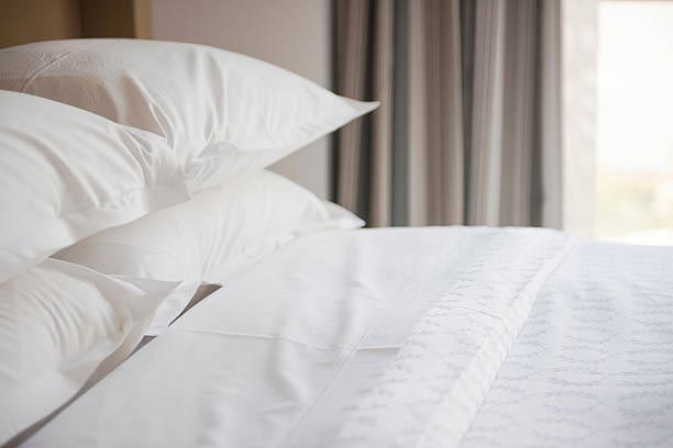 bamboo-vs-linen-sheet