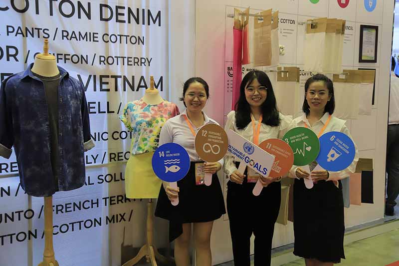 team-Bao-Lan-greenyarn-wellfabric