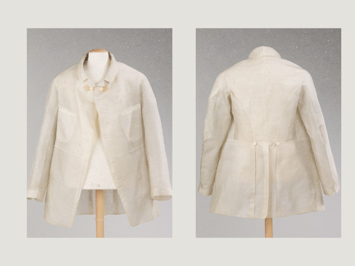 Vải Dứa Có Thật Sự Tốt? Tất Tần Tật Nên Biết Về Vải Dứa 3 Frock coat làm từ vải dứa được trưng bày ở tại Bảo tàng Nghệ thuật Metropolitan - nguồn metmuseum.org