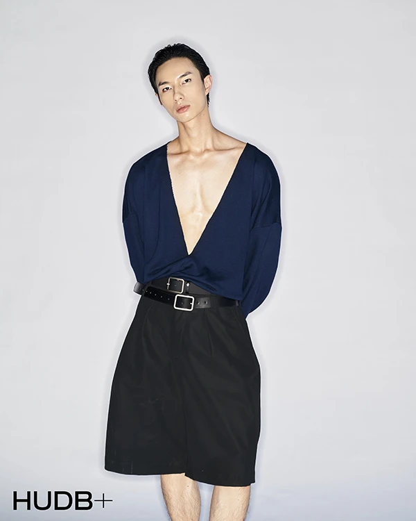 Vải Bamboo Biocell trong BST Meta-Street của stylist Freddy Nguyễn. Ảnh: HUDBPLUS