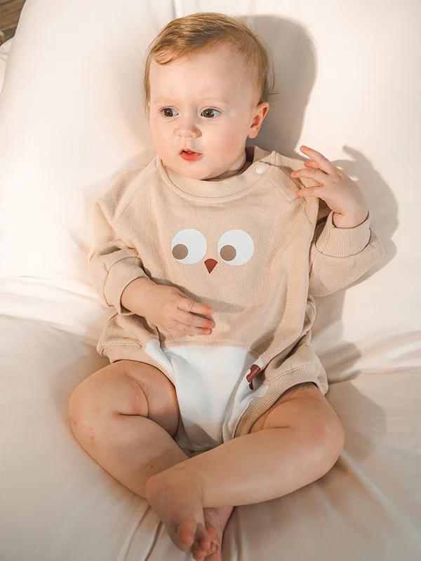 Safe Baby Fabrics: Comparing Bamboo, Organic Cotton & Tencel 4 2.2. Organic Cotton - chất liệu bền, đứng form dành cho trẻ
