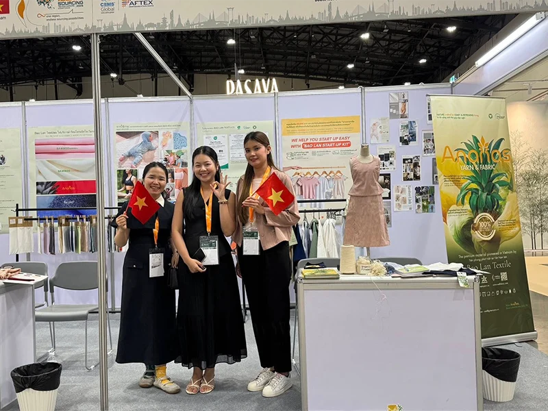 Thank You for Visiting W.ELL Fabric at Asia Sourcing Show 2026 Bangkok 8 Cảm ơn đội ngũ đồng hành
